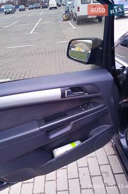 Минивэн Opel Zafira 2009 в 