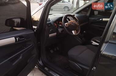 Минивэн Opel Zafira 2008 в Теофиполе