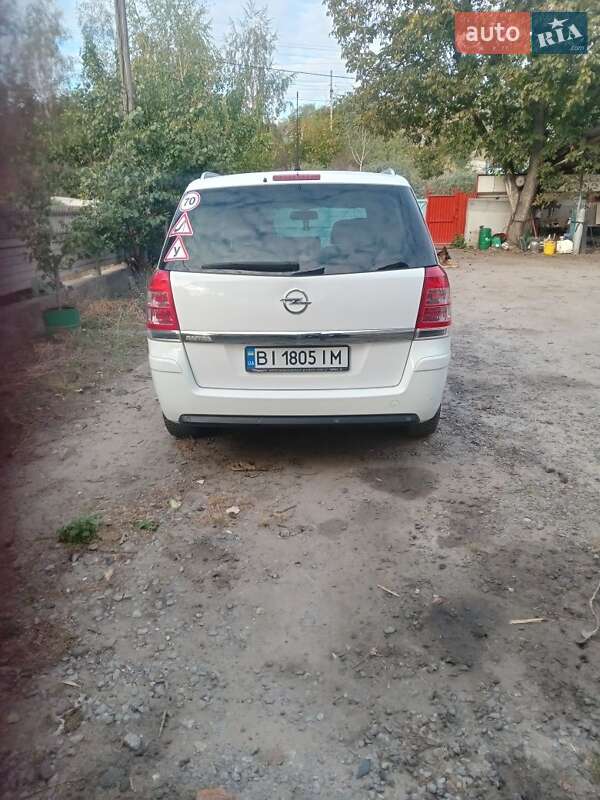 Мінівен Opel Zafira 2012 в Кременчуці
