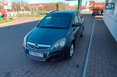 Минивэн Opel Zafira 2010 в Калуше