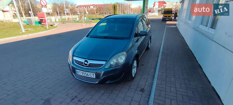 Мінівен Opel Zafira 2010 в Калуші