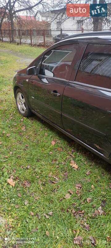 Мінівен Opel Zafira 2006 в Чугуєві