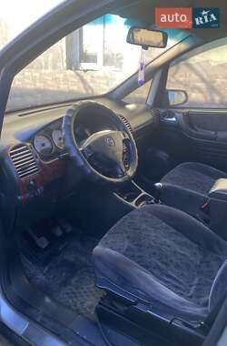 Минивэн Opel Zafira 2000 в 