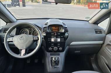 Минивэн Opel Zafira 2010 в Сумах