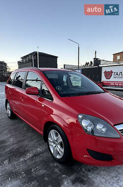 Минивэн Opel Zafira 2010 в Киеве