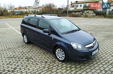 Мінівен Opel Zafira 2010 в Ромнах