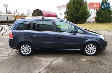 Мінівен Opel Zafira 2010 в Ромнах