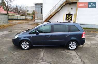 Мінівен Opel Zafira 2010 в Ромнах