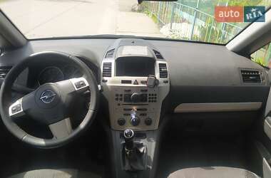 Минивэн Opel Zafira 2008 в 