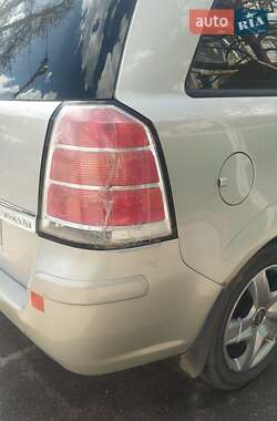 Минивэн Opel Zafira 2008 в 