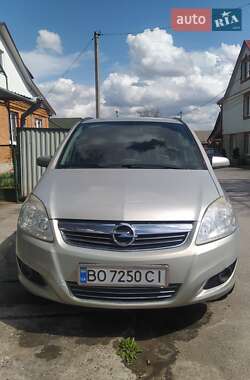 Минивэн Opel Zafira 2008 в 