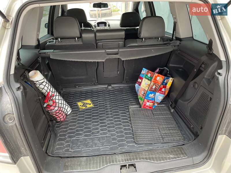 Минивэн Opel Zafira 2006 в Львове