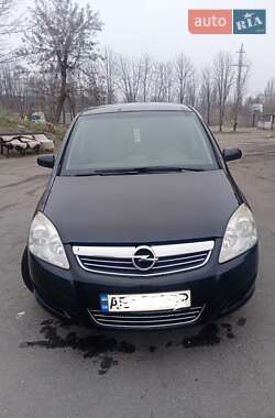 Минивэн Opel Zafira 2009 в 
