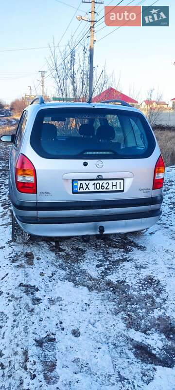 Минивэн Opel Zafira 2001 в Харькове