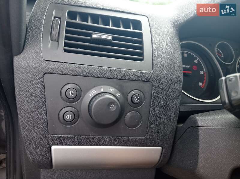 Минивэн Opel Zafira 2012 в Решетиловке