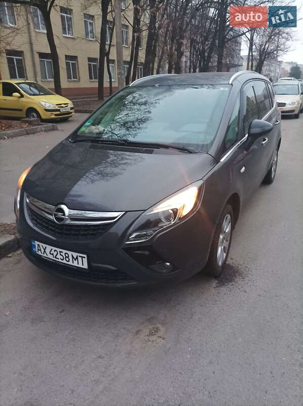 Минивэн Opel Zafira 2014 в Харькове
