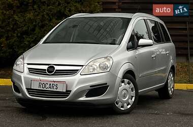 Минивэн Opel Zafira 2008 в 