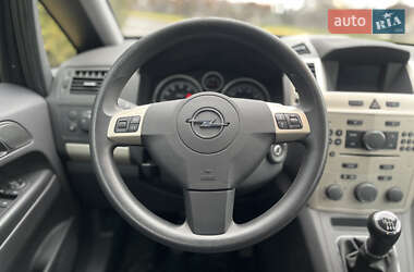 Минивэн Opel Zafira 2008 в 