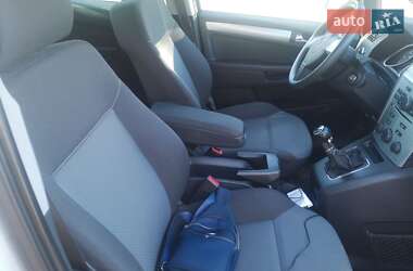 Минивэн Opel Zafira 2012 в 