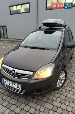 Минивэн Opel Zafira 2013 в Ивано-Франковске