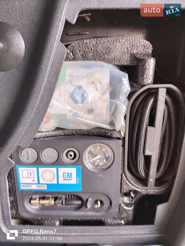 Минивэн Opel Zafira 2009 в Лохвице