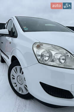 Мінівен Opel Zafira 2010 в Полтаві