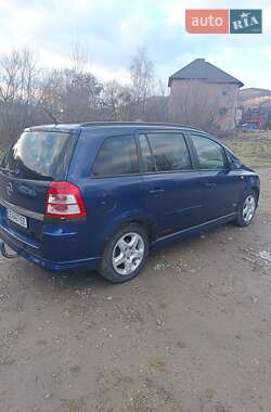 Минивэн Opel Zafira 2008 в Вижнице