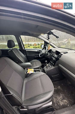 Минивэн Opel Zafira 2011 в 