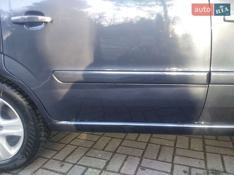 Мінівен Opel Zafira 2011 в Дрогобичі