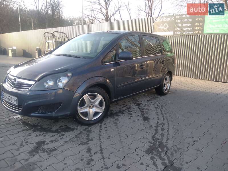 Мінівен Opel Zafira 2011 в Дрогобичі