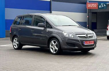 Минивэн Opel Zafira 2011 в Ровно