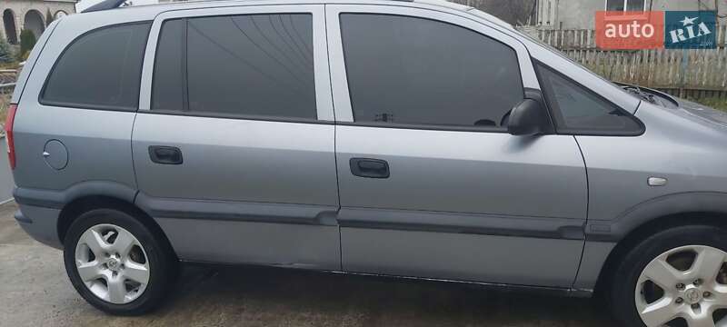 Мінівен Opel Zafira 2003 в Рівному