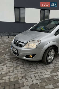 Минивэн Opel Zafira 2011 в Кременце