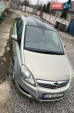 Мінівен Opel Zafira 2009 в Олександрії