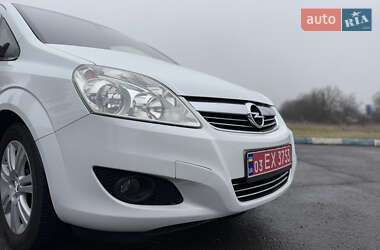 Мінівен Opel Zafira 2010 в Радивиліві