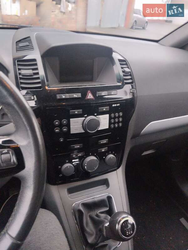 Мінівен Opel Zafira 2011 в Луцьку