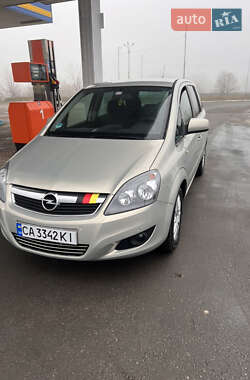 Мінівен Opel Zafira 2011 в Умані