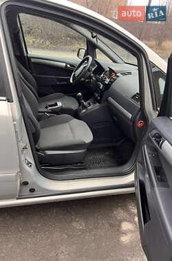 Мінівен Opel Zafira 2011 в 