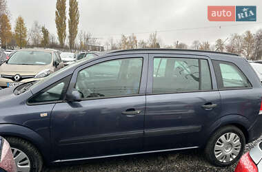 Минивэн Opel Zafira 2009 в Луцке