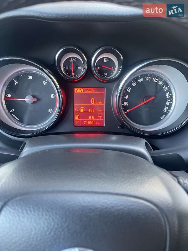 Мінівен Opel Zafira 2016 в Славуті