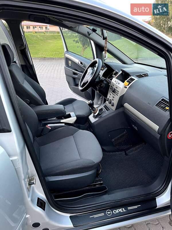 Минивэн Opel Zafira 2008 в Бродах