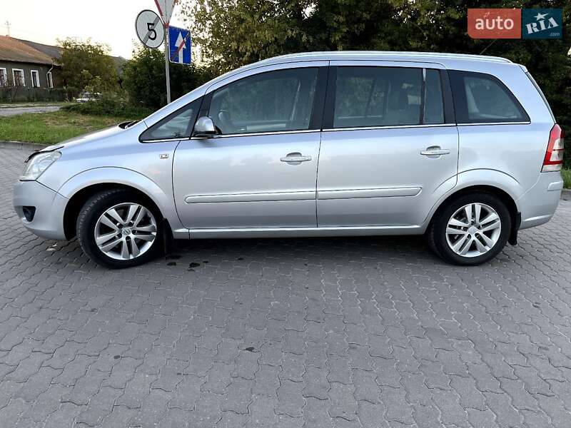 Минивэн Opel Zafira 2008 в Бродах
