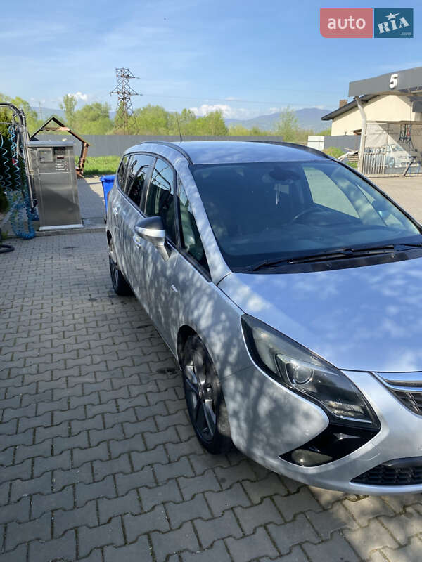 Мінівен Opel Zafira 2014 в Іршаві