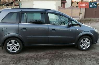 Минивэн Opel Zafira 2005 в 