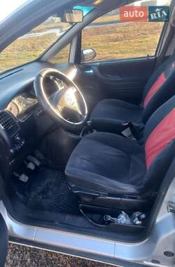 Минивэн Opel Zafira 2001 в 