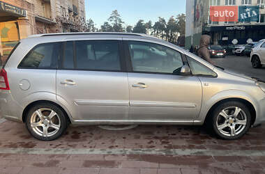 Мінівен Opel Zafira 2009 в Ірпені