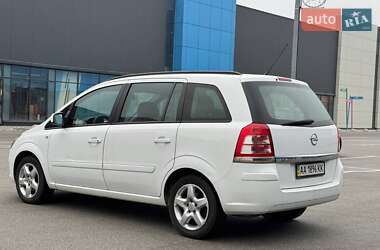 Минивэн Opel Zafira 2013 в Киеве