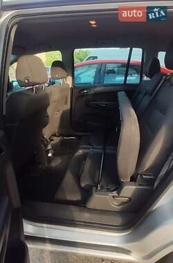Минивэн Opel Zafira 2009 в 
