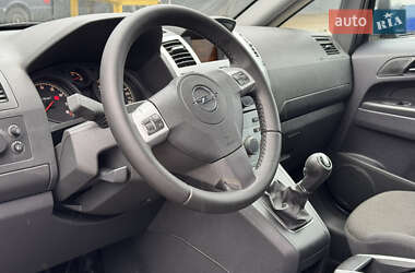 Мінівен Opel Zafira 2011 в Рівному