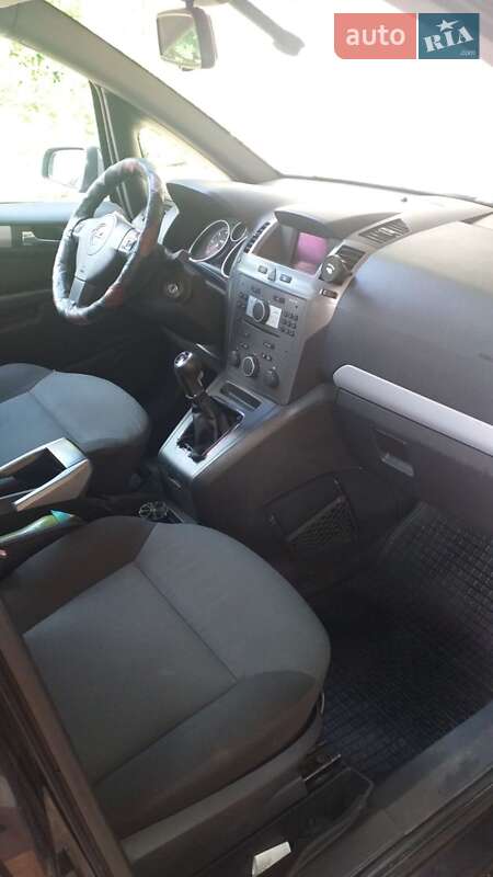 Минивэн Opel Zafira 2006 в Яремче
